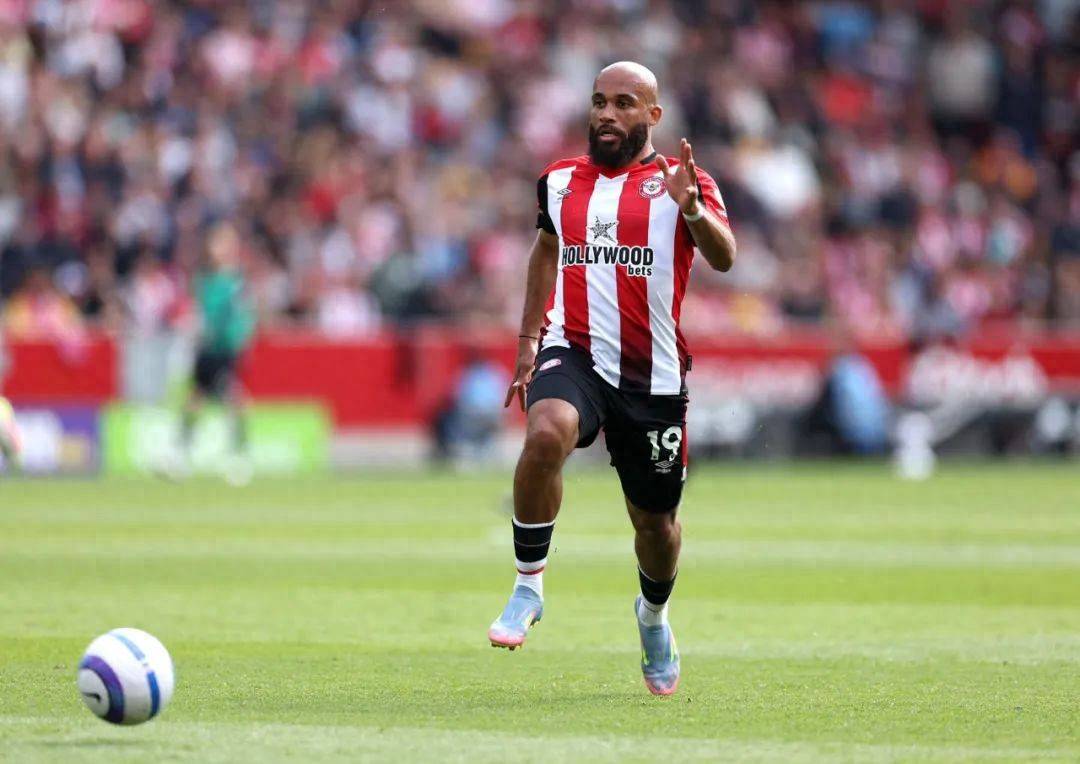 LOL下注官网 -冲刺阶段曼联备战NBA常规赛，防线松动细节曝光，赛场秩序良好，赛季目标并未改变的简单介绍