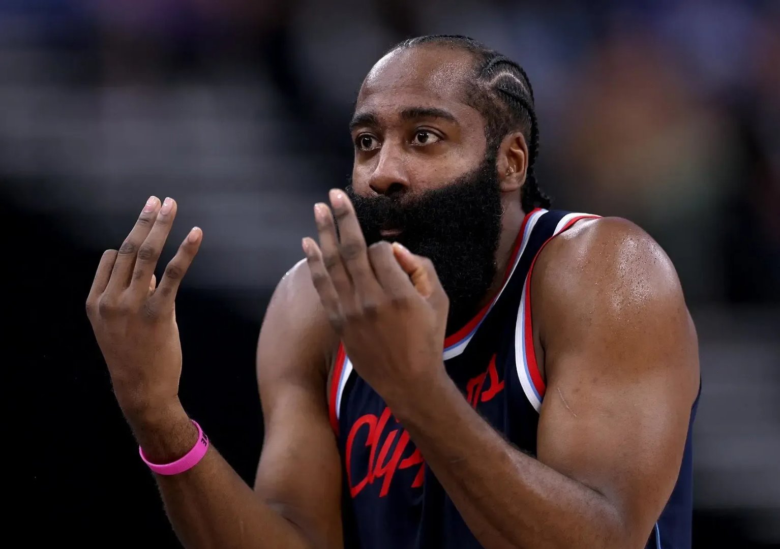 洛杉矶快船今夜复出首秀；志在欧超杯名次提升；目标明确；年轻球员得到机会的简单介绍