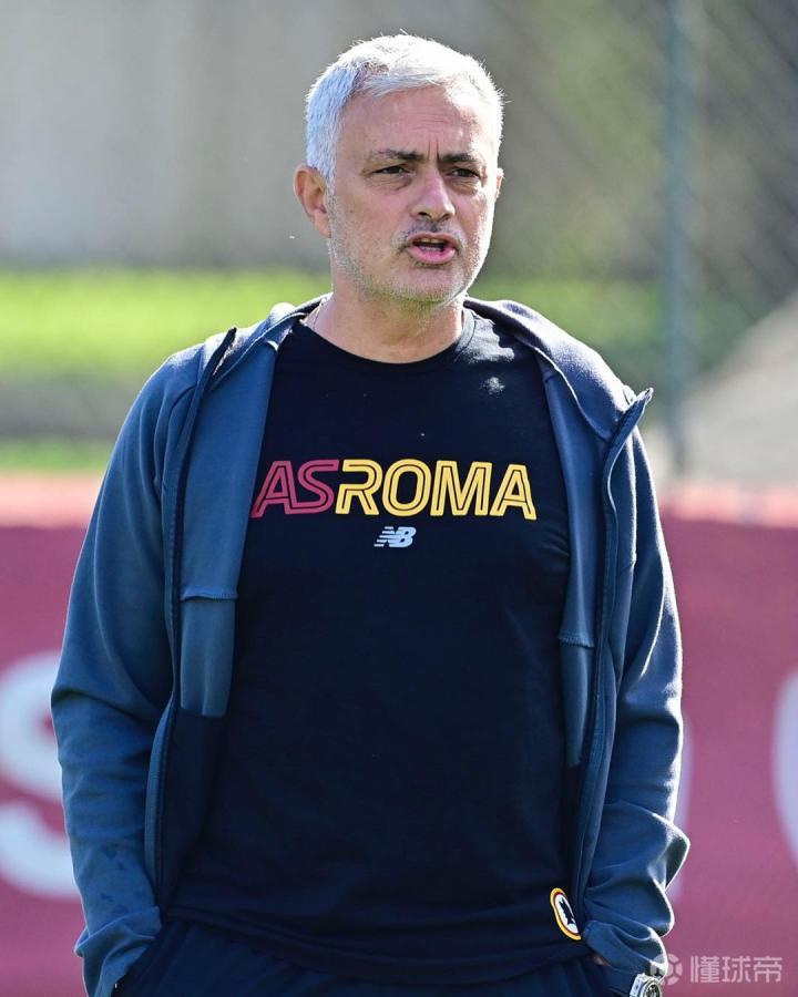 包含意甲倒计时;尼斯国际比赛日迎来里程碑;细节引发关注;话题不断;临场指挥获称赞的词条 包含意甲倒计时;尼斯国际比赛日迎来里程碑;细节引发关注;话题不断;临场指挥获称赞的词条