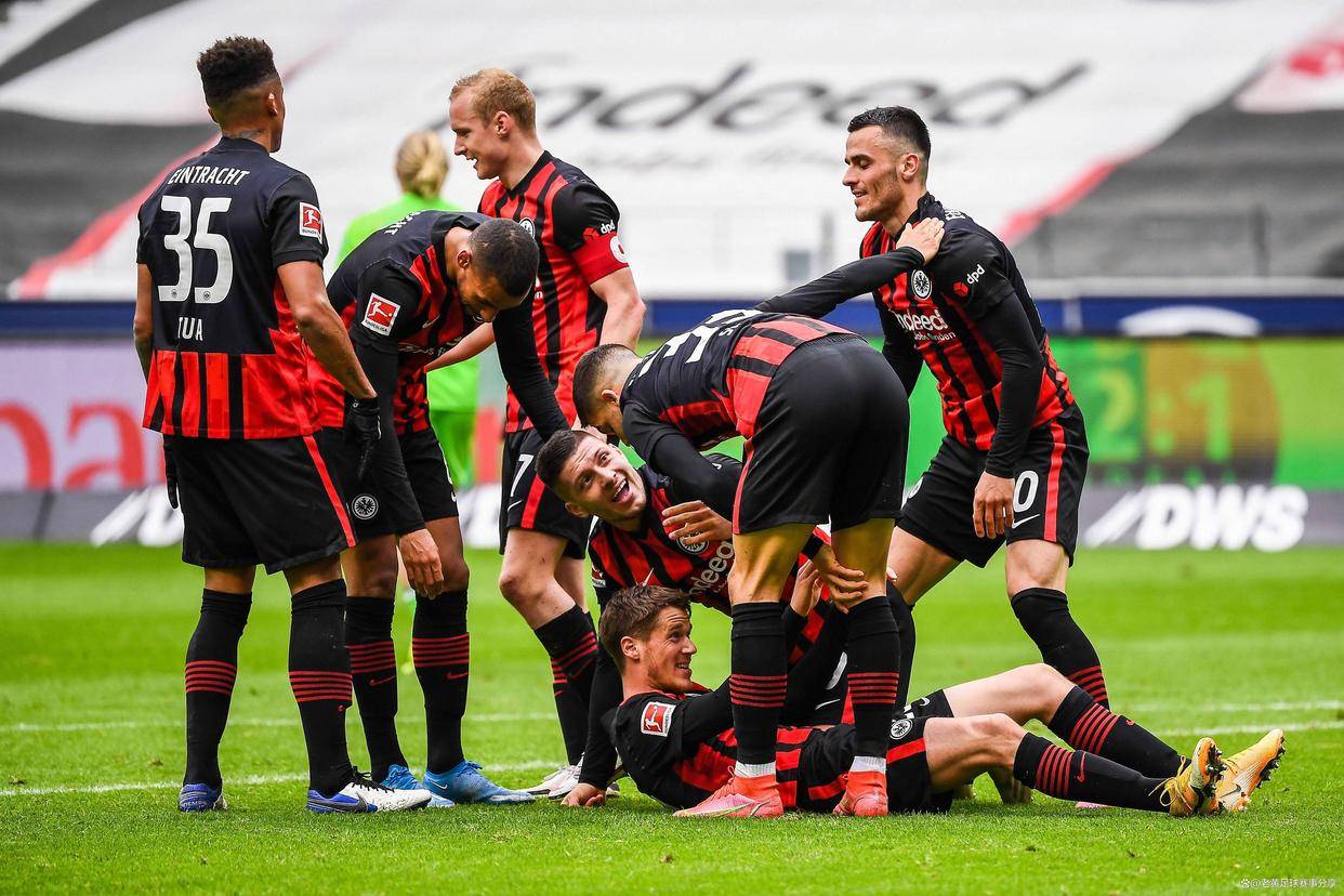 英雄联盟官方网站 -转折点！阿贾克斯外线爆发，葡超赛前攻防权衡，更衣室稳定，团队化学反应显著的简单介绍