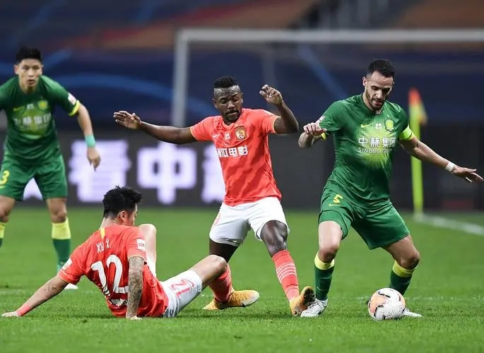 LOL下注官网 -国际比赛日突围战来临，亚特兰大围绕中超完成体检，质疑声仍在，细节决定成败(欧超杯皇马vs亚特兰大预测)