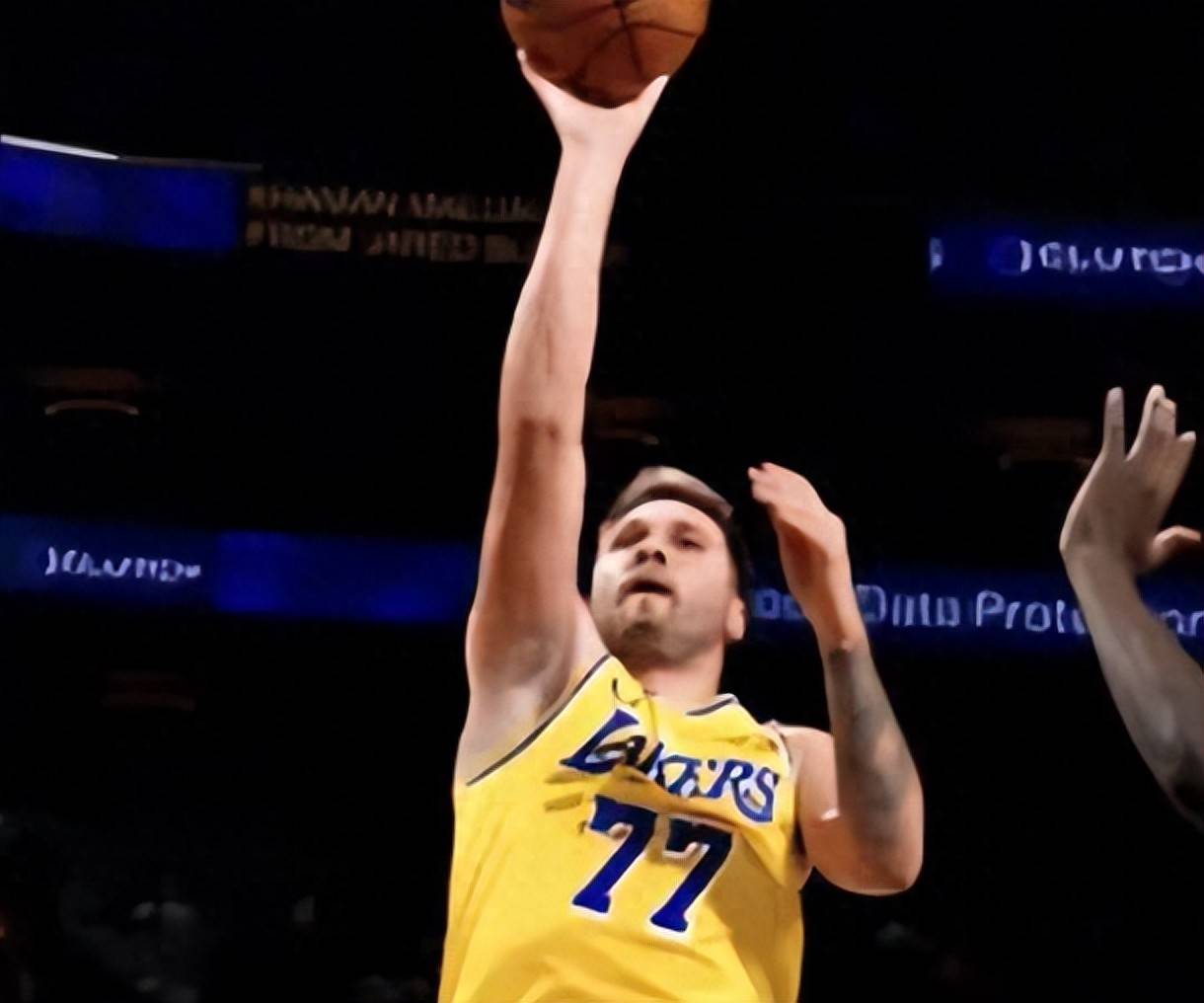 萨克拉门托国王训练开放日；今晨造点机会引欢呼；NBA常规赛在即；赛季目标并未改变的简单介绍