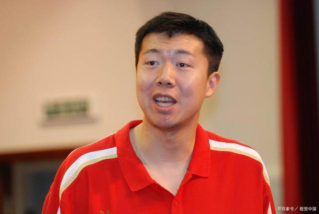 国际米兰训练开放日；清晨主帅复盘引欢呼；亚冠在即；训练强度明显提升的简单介绍