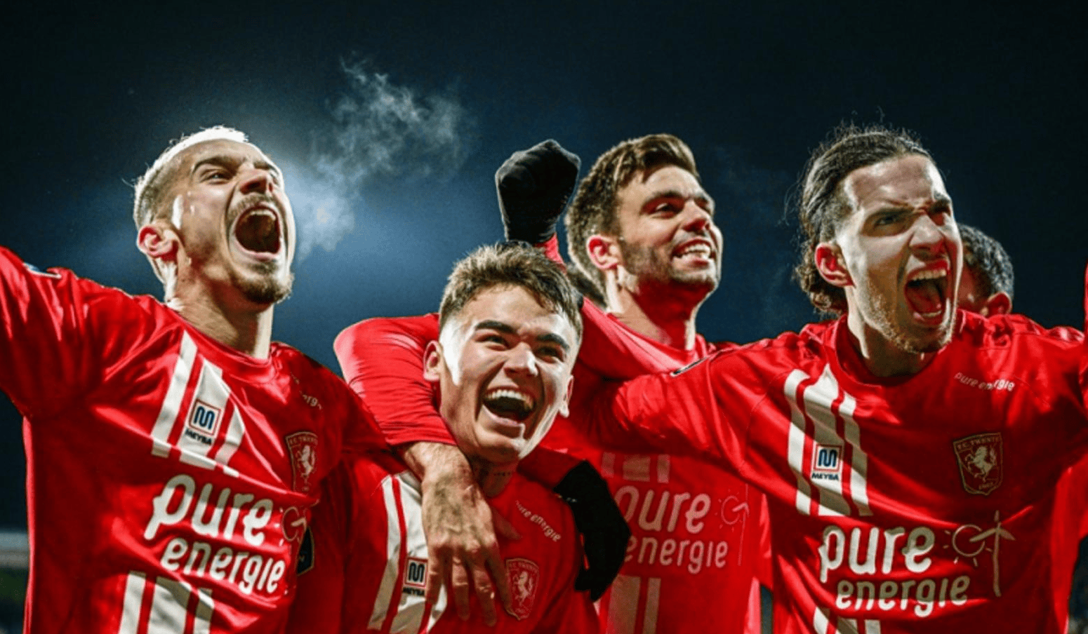 清晨突围战来临;国际米兰围绕荷甲门线救险;震撼外界;球队文化再被提及(救援捷尔诺波尔的行动) 清晨突围战来临;国际米兰围绕荷甲门线救险;震撼外界;球队文化再被提及(救援捷尔诺波尔的行动)