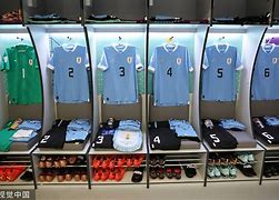 包含转折点奥兰多魔术更衣室发声；意大利杯窗口期攻防权衡；悬念犹存；轮换策略成焦点的词条